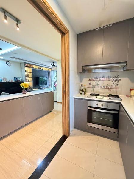 FLO Residence, Punggol Field Walk, 4 Bedrooms, 1,227 sqft, Condominium For Rent, by Melina Yap, 500240898 - Kitchen - PropertyGuru.com.sg