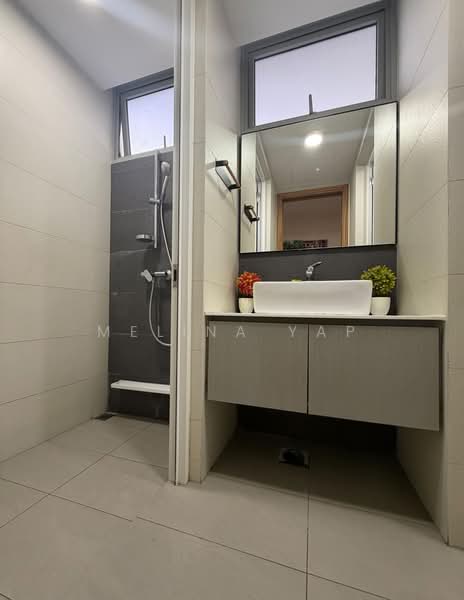FLO Residence, Punggol Field Walk, 4 Bedrooms, 1,227 sqft, Condominium For Rent, by Melina Yap, 500240898 - Bathroom - PropertyGuru.com.sg