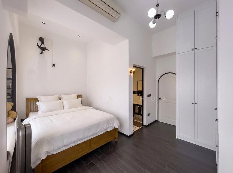 The Promenade @ Pelikat, 183 Jalan Pelikat, 3 Bedrooms, 1,389 sqft, Condominium For Sale, by Kelvin Chua, 500240904 - Master Bedroom - PropertyGuru.com.sg
