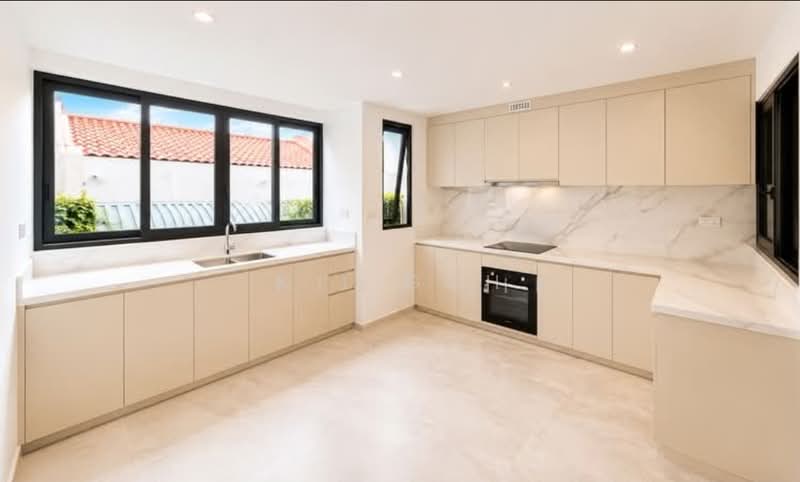 LANDED7772@BRAND NEW 3 STOREY TERRACE READY TO MOVE IN IN CITY FRINGE, Cambridge Road, Bristol, Dorset, Carlisie, 5 Bedrooms, 6,000 sqft, Terraced House For Sale, by K L Goh, 500240931 - PropertyGuru.com.sg