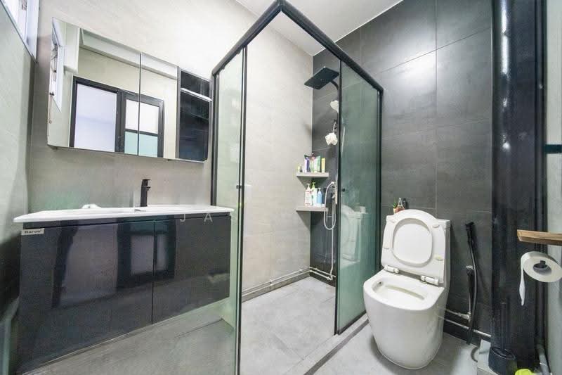 867A Tampines Street 83, 867A Tampines Street 83, Pasir Ris / Tampines, 3 Bedrooms, 1,571 sqft, HDB Flat For Sale, by Jassy Ho, 500240932 - Bathroom - PropertyGuru.com.sg