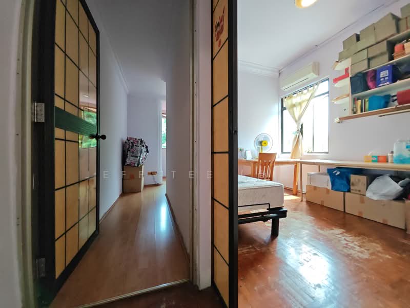 Jalan Bangsawan / Opera Estate / Swan Lake Avenue / Fidelio Street / Aida Street Semi-D, Jalan Bangsawan / Opera Estate / Swan Lake Avenue / Fidelio Street / Aida Street, 6 Bedrooms, 4,000 sqft, Semi-Detached House For Sale, by Jeff Tee (尚洋), 500240940 - Entrance to 2 bedrooms - PropertyGuru.com.sg