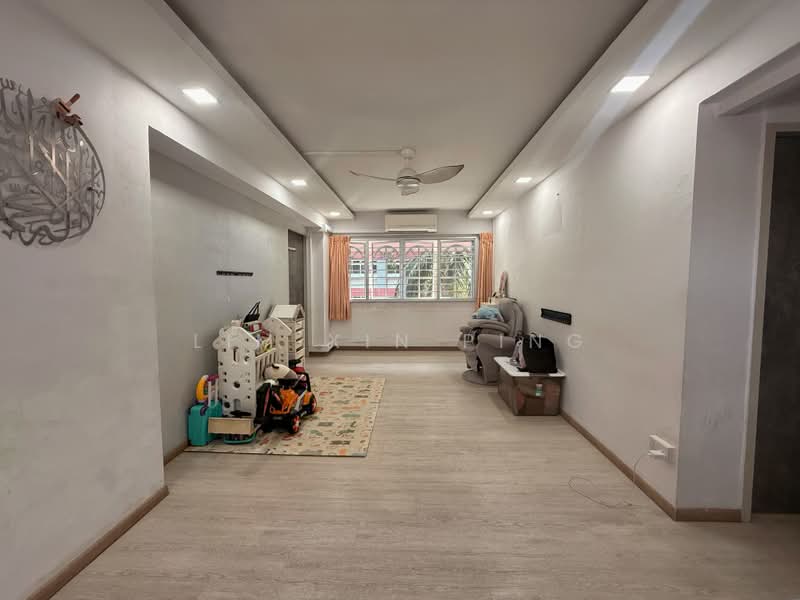 272 Pasir Ris Street 21, 272 Pasir Ris Street 21, 3 Bedrooms, 1,150 sqft, HDB Flat For Rent, by Lim Xin Ping, 500240965 - Living Room - PropertyGuru.com.sg