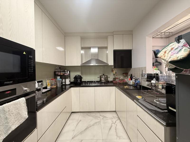 272 Pasir Ris Street 21, 272 Pasir Ris Street 21, 3 Bedrooms, 1,150 sqft, HDB Flat For Rent, by Lim Xin Ping, 500240965 - Kitchen - PropertyGuru.com.sg