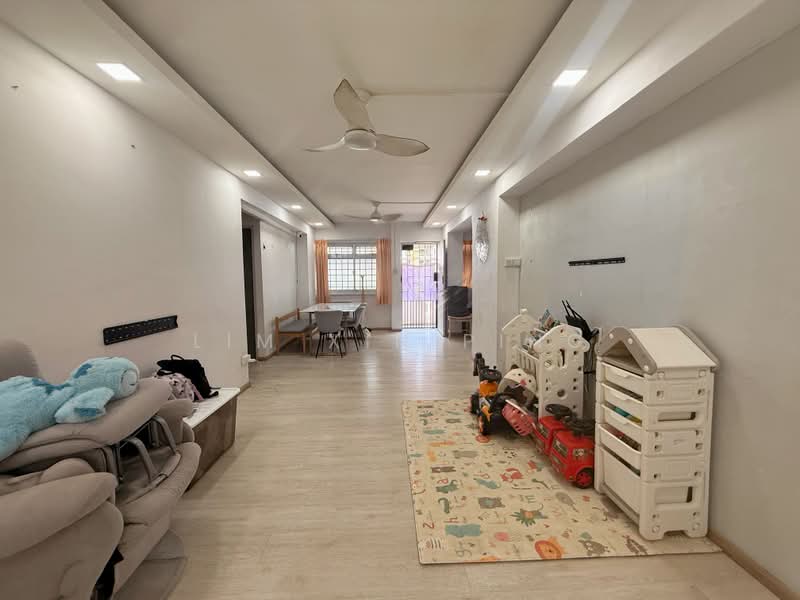 272 Pasir Ris Street 21, 272 Pasir Ris Street 21, 3 Bedrooms, 1,150 sqft, HDB Flat For Rent, by Lim Xin Ping, 500240965 - Living Room - PropertyGuru.com.sg