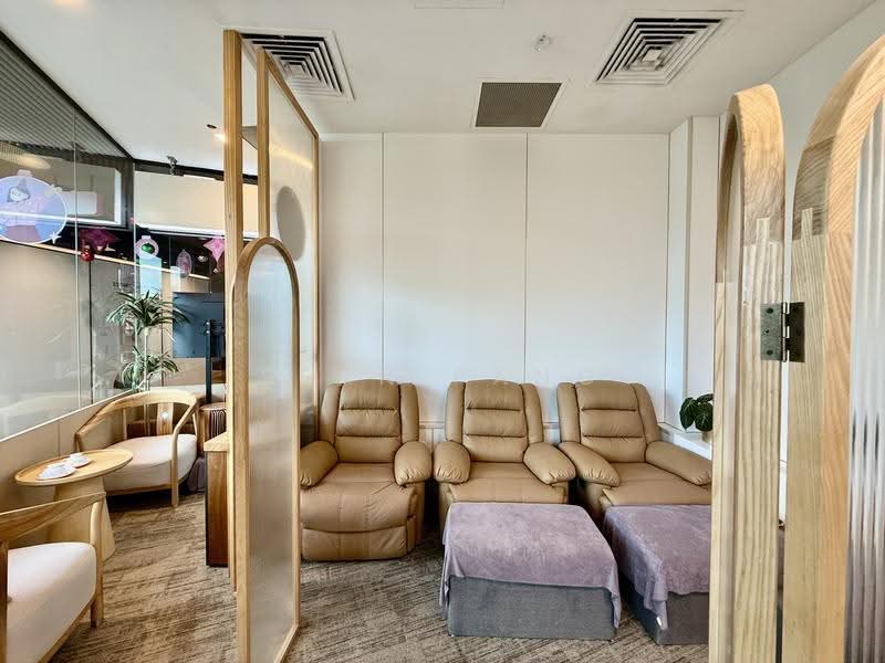 Rare Services Space @ Serangoon Garden | Prime Location | Ample Natural Light, Hougang / Punggol / Sengkang, 431 sqft, Other Retail For Rent, by Sean Pang, 500240976 - CommercialGuru.com.sg