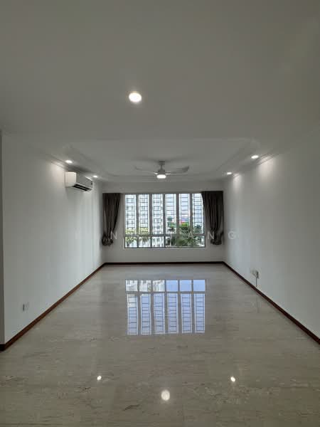Northoaks, 20 Woodlands Cresent, 3 Bedrooms, 1,216 sqft, Condominium For Sale, by King Tang, 500240993 - Living Room - PropertyGuru.com.sg
