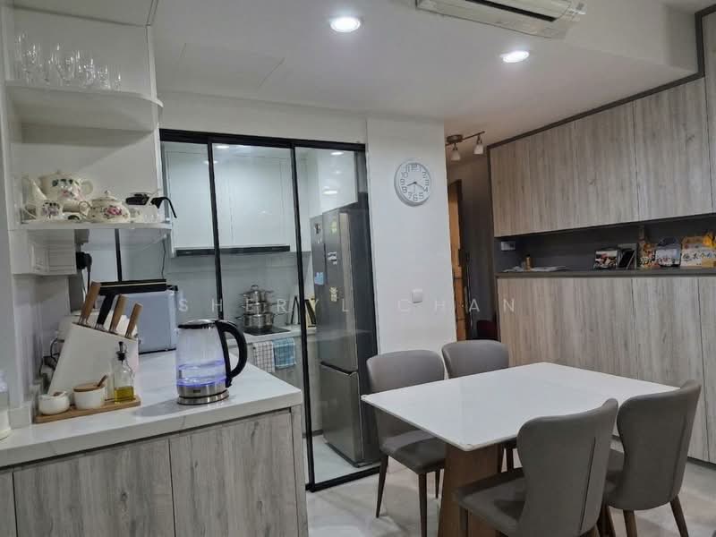 Symphony Suites, 15 Yishun Close, 3 Bedrooms, 786 sqft, Condominium For Sale, by Sheryl Chan, 500241005 - Kitchen - PropertyGuru.com.sg