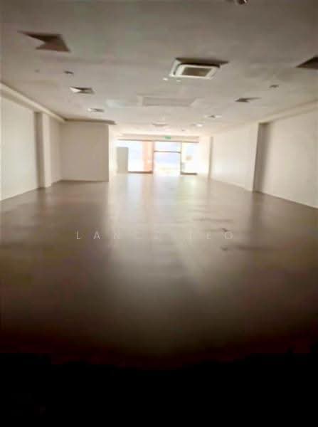 Retail or FnB Space Near Rocher Mrt, Beach Road / Bugis / Rochor, 2,562 sqft, Mall Shop For Rent, by Lance Teo, 500241008 - Interior - CommercialGuru.com.sg