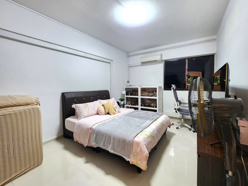 430 Jurong West Avenue 1, 430 Jurong West Avenue 1, 3 Bedrooms, 1,109 sqft, HDB Flat For Sale, by Eric Wong, 500241034 - Bedroom - PropertyGuru.com.sg