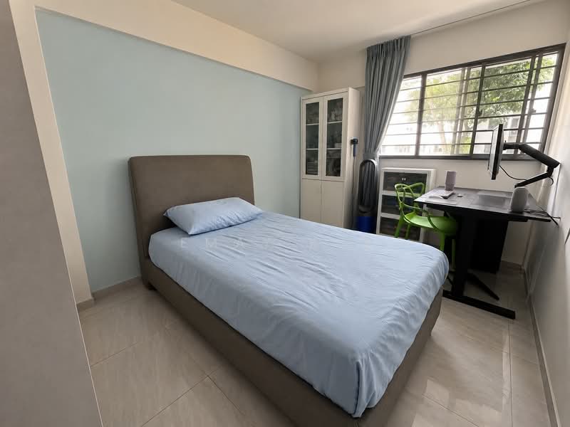 427 Ang Mo Kio Avenue 3, 427 Ang Mo Kio Avenue 3, 3 Bedrooms, 990 sqft, HDB Flat For Sale, by Emay Kok, 500241035 - Bedroom - PropertyGuru.com.sg
