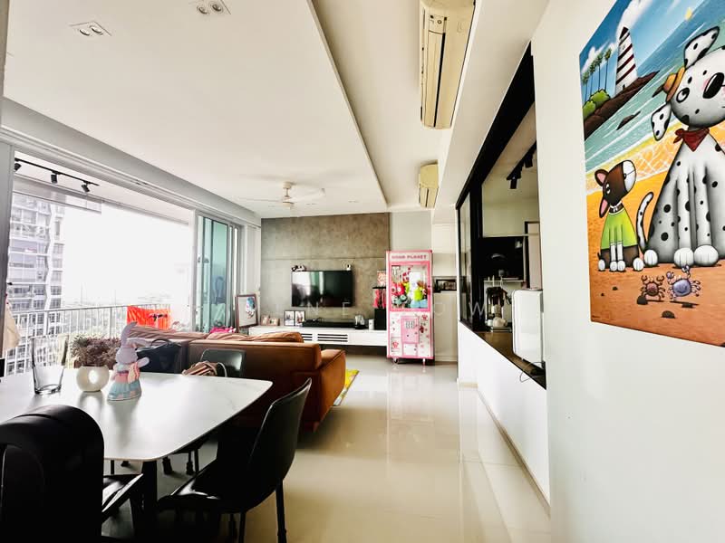 Tree House, 66 Chestnut Avenue, Dairy Farm / Bukit Panjang / Choa Chu Kang, 3 Bedrooms, 1,152 sqft, Condominium For Sale, by Irene Tow, 500241038 - Living Room - PropertyGuru.com.sg