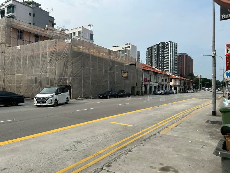 69X Geylang Road Walk Up On 2nd Floor For Rent, Geylang Street, 2 Bedrooms, 950 sqft, Shophouse For Rent, by Micah Lim 林益才, 500241041 - Exterior - PropertyGuru.com.sg