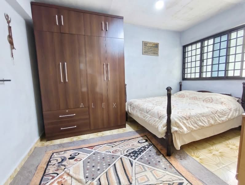 521 Jurong West Street 52, 521 Jurong West Street 52, Boon Lay / Jurong / Tuas, 3 Bedrooms, 1,011 sqft, HDB Flat For Sale, by Alex Lim, 500241114 - Bedroom - PropertyGuru.com.sg