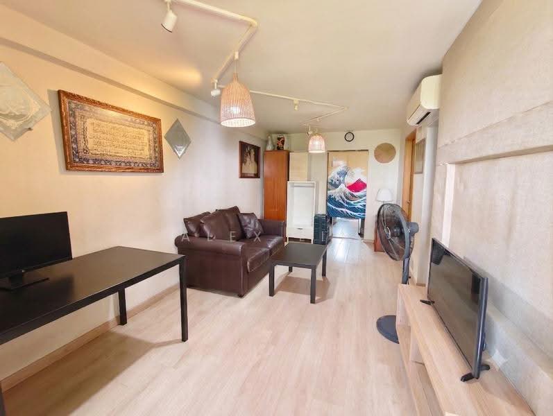 215 Boon Lay Place, 215 Boon Lay Place, 2 Bedrooms, 710 sqft, HDB Flat For Sale, by Alex Lim, 500241127 - Living Room - PropertyGuru.com.sg
