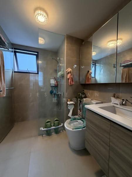 Treasure at Tampines, 57 Tampines Lane, 3 Bedrooms, 947 sqft, Condominium For Sale, by Jessie Tan 陈杰识, 500241138 - Bathroom - PropertyGuru.com.sg