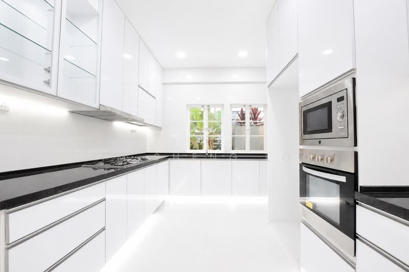 Gentle Villas, 71 Gentle Drive, 5 Bedrooms, 7,382 sqft, Semi-Detached House For Rent, by Lim Sheng Loo, 500241141 - Kitchen - PropertyGuru.com.sg
