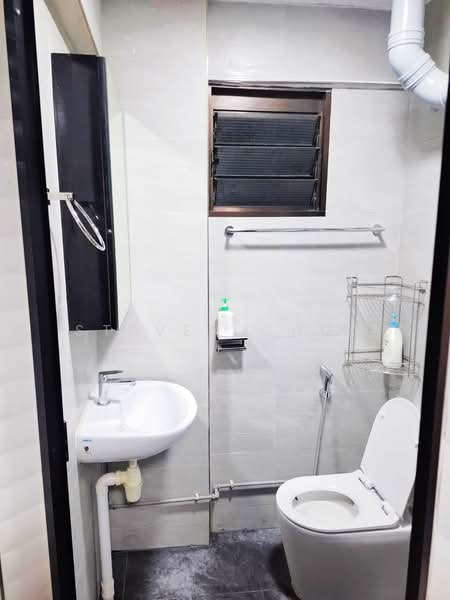 123 Yishun Street 11, 123 Yishun Street 11, Room Rental, 120 sqft, HDB Flat For Rent, by Steven Choo, 500241147 - Bathroom - PropertyGuru.com.sg