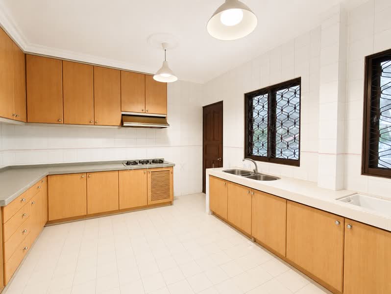CORNER TERRACE TRURO RD FARRER PARK MRT CITY SQUARE MALL, Truro Road, 4 Bedrooms, 2,640 sqft, Corner Terrace For Sale, by Alex Lim, 500241161 - Kitchen - PropertyGuru.com.sg