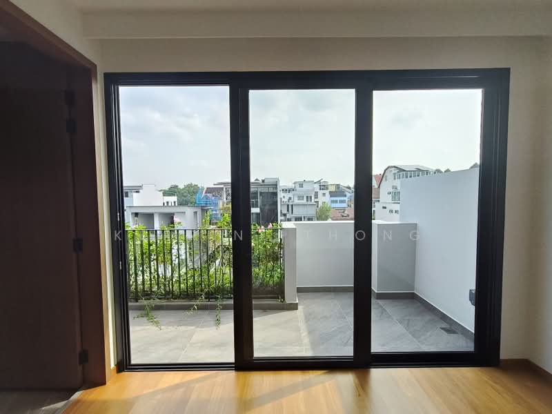 D27 Freehold Landed in Sembawang, Renovated! Jalan Sankam, Sembawang / Yishun, 5 Bedrooms, 4,834 sqft, Terraced House For Sale, by Kerrine Thong, 500241173 - PropertyGuru.com.sg