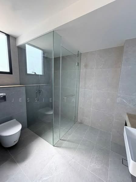 Neram road, Neram road, 5 Bedrooms, 4,700 sqft, Corner Terrace For Sale, by Jessie Tan 陈杰识, 500241174 - Bathroom - PropertyGuru.com.sg