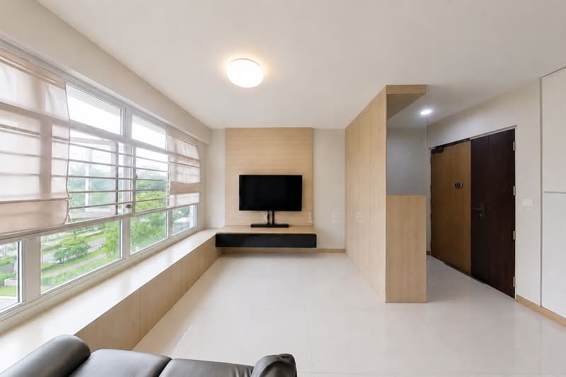 450D Bukit Batok West Avenue 6, 450D Bukit Batok West Avenue 6, 2 Bedrooms, 721 sqft, HDB Flat For Sale, by Alex Lee, 500241214 - Living Room - PropertyGuru.com.sg