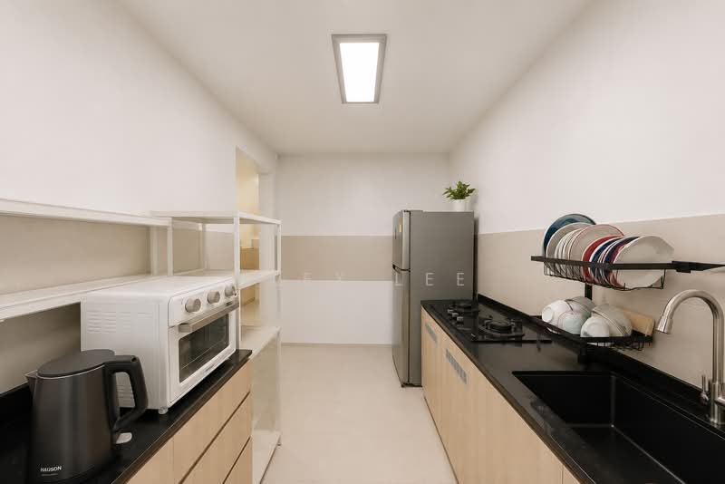450D Bukit Batok West Avenue 6, 450D Bukit Batok West Avenue 6, 2 Bedrooms, 721 sqft, HDB Flat For Sale, by Alex Lee, 500241214 - Kitchen - PropertyGuru.com.sg