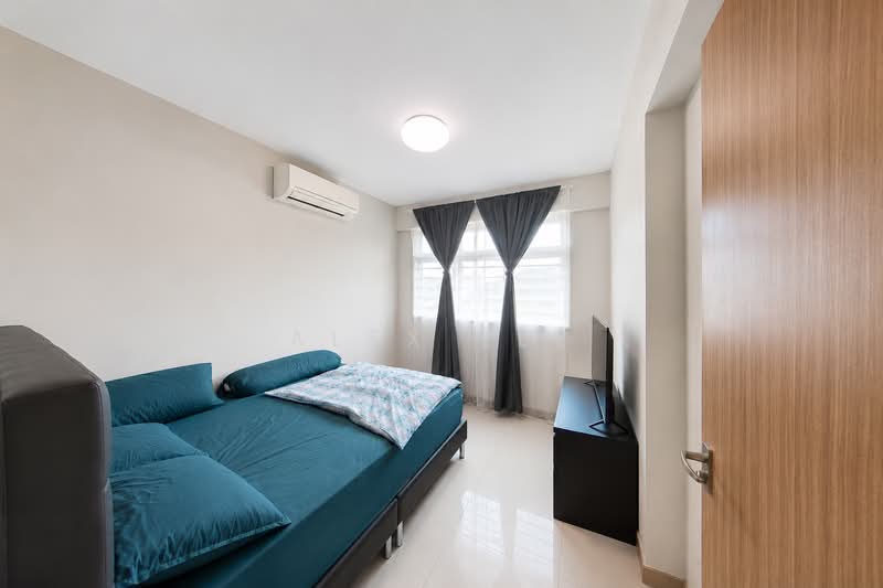 450D Bukit Batok West Avenue 6, 450D Bukit Batok West Avenue 6, 2 Bedrooms, 721 sqft, HDB Flat For Sale, by Alex Lee, 500241214 - Bedroom - PropertyGuru.com.sg