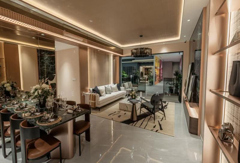 PARKTOWN Residence, Tampines Street 62, Pasir Ris / Tampines, 4 Bedrooms, 1,485 sqft, Condominium For Sale, by Pearlyn Tan, 500241215 - Living Room - PropertyGuru.com.sg