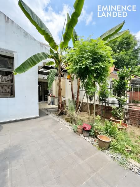 A&A Potential, 999 Yrs Inter Terrace @ Holland Grove, D10 ★Eminance Landed★, Holland Grove Rd/ Holland Rd/ Henry Park/Mount Sinai Dr/Jalan Jelita, 3 Bedrooms, 2,740 sqft, Terraced House For Sale, by Peggy Guo, 500241230 - Exterior - PropertyGuru.com.sg