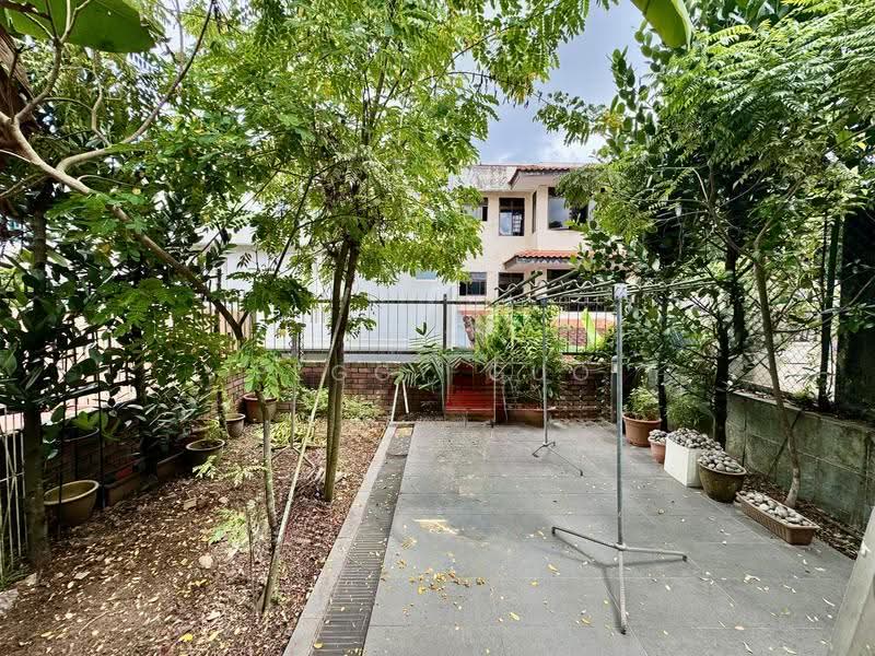 A&A Potential, 999 Yrs Inter Terrace @ Holland Grove, D10 ★Eminance Landed★, Holland Grove Rd/ Holland Rd/ Henry Park/Mount Sinai Dr/Jalan Jelita, 3 Bedrooms, 2,740 sqft, Terraced House For Sale, by Peggy Guo, 500241230 - Garden - PropertyGuru.com.sg