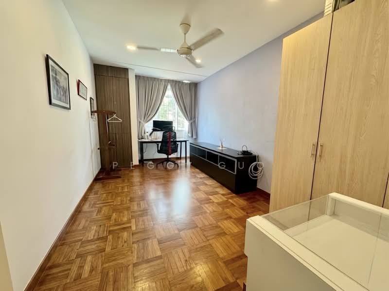 A&A Potential, 999 Yrs Inter Terrace @ Holland Grove, D10 ★Eminance Landed★, Holland Grove Rd/ Holland Rd/ Henry Park/Mount Sinai Dr/Jalan Jelita, 3 Bedrooms, 2,740 sqft, Terraced House For Sale, by Peggy Guo, 500241230 - Study - PropertyGuru.com.sg