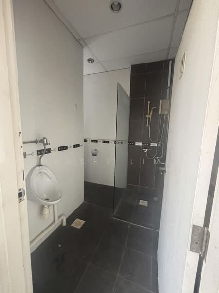 Horne Road, Horne Road, Beach Road / Bugis / Rochor, 1,600 sqft, Light Industrial (B1) For Rent, by Jasey Lim, 500241236 - Bathroom - CommercialGuru.com.sg