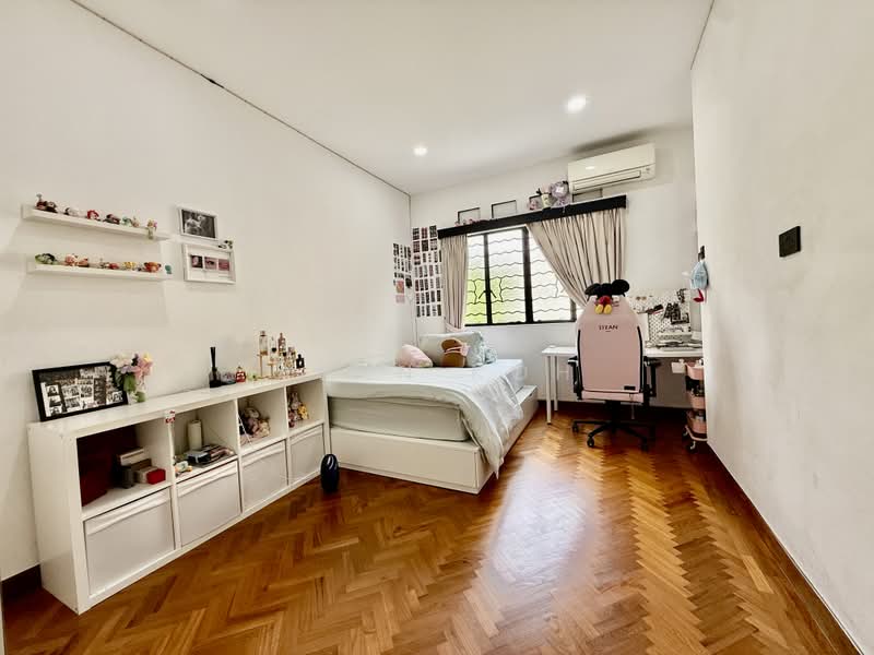 Semi-Detached at Telok Kurau. Tao Nan School. CHIJ Katong. Ngee Ann Primary, East Coast. Telok Kurau Road. Frankel Drive. Dunbar Walk. Coldstream Ave. Duku Rd. St Patrick's Rd, 4 Bedrooms, 1,800 sqft, Semi-Detached House For Sale, by Alan Koh, 500241238 - Bedroom - PropertyGuru.com.sg