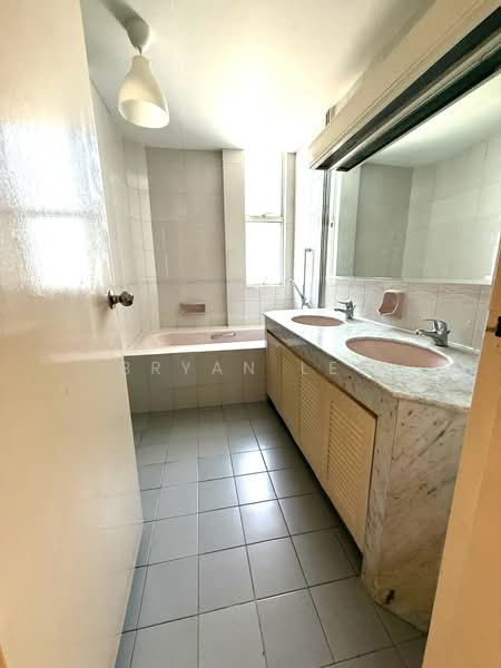 The Waterside, 9 Tanjong Rhu Road, 3 Bedrooms, 2,142 sqft, Condominium For Sale, by Bryan Lee, 500241239 - Bathroom - PropertyGuru.com.sg
