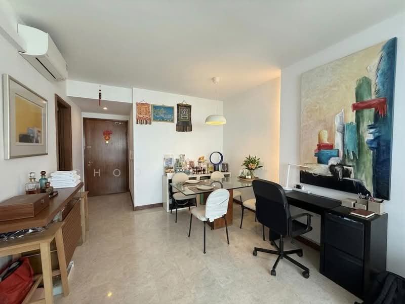Burlington Square, 175B Bencoolen Street, 2 Bedrooms, 840 sqft, Apartment For Sale, by Choo Wei Kiong, 500241240 - Dining Room - PropertyGuru.com.sg