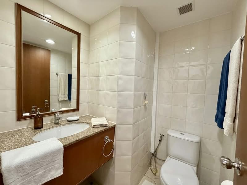 Burlington Square, 175B Bencoolen Street, 2 Bedrooms, 840 sqft, Apartment For Sale, by Choo Wei Kiong, 500241240 - Bathroom - PropertyGuru.com.sg