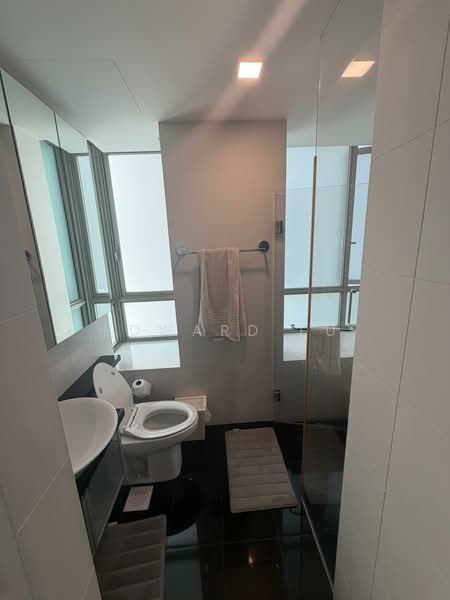Casa Merah, 50 Tanah Merah Kechil Avenue, 2 Bedrooms, 958 sqft, Condominium For Rent, by Edward Fu, 500241243 - Bathroom - PropertyGuru.com.sg