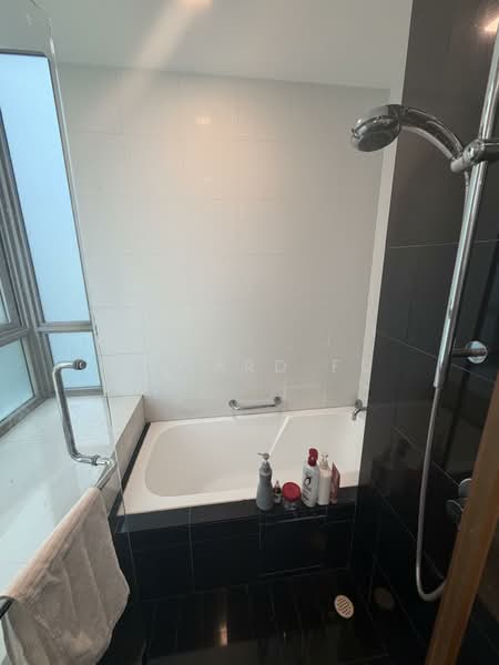 Casa Merah, 50 Tanah Merah Kechil Avenue, 2 Bedrooms, 958 sqft, Condominium For Rent, by Edward Fu, 500241243 - Bathroom - PropertyGuru.com.sg