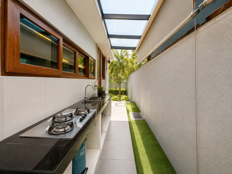 Extensive Variety Of Landed-Bungalows, , 7 Bedrooms, 9,450 sqft, Bungalow House For Rent, by CHEN ., 500241265 - Exterior - PropertyGuru.com.sg