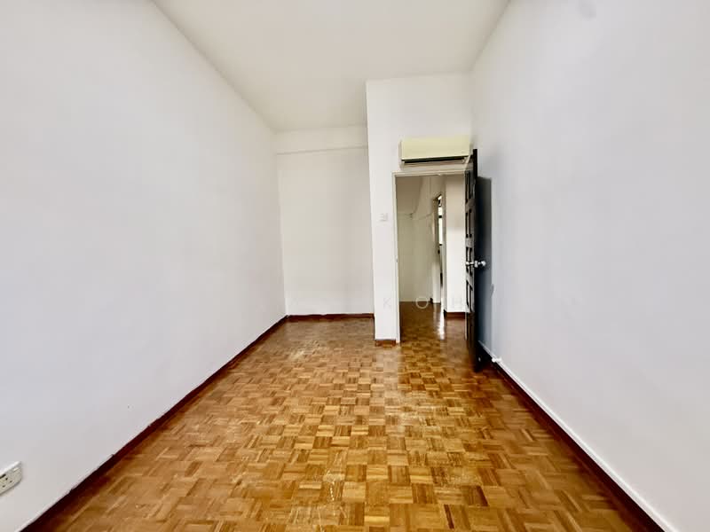Semi-D near Kovan MRT. Mall. Banks. Eateries. Market, Kovan Rd. Highline Rd. Richard’s Ave. Flower Rd. Glasglow. Palm Grove, 5 Bedrooms, 2,000 sqft, Semi-Detached House For Rent, by Alan Koh, 500241270 - Interior - PropertyGuru.com.sg