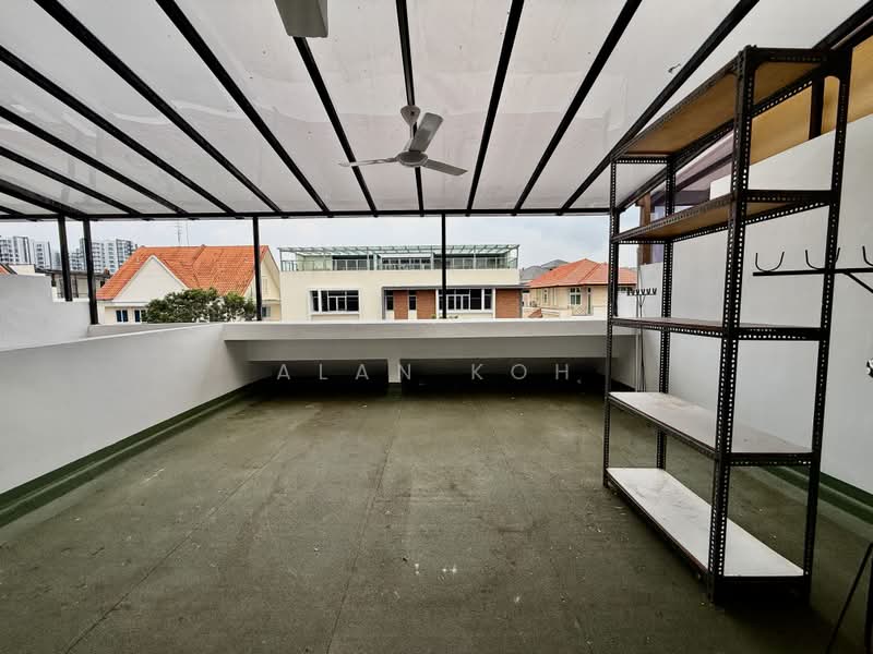 Semi-D near Kovan MRT. Mall. Banks. Eateries. Market, Kovan Rd. Highline Rd. Richard’s Ave. Flower Rd. Glasglow. Palm Grove, 5 Bedrooms, 2,000 sqft, Semi-Detached House For Rent, by Alan Koh, 500241270 - Balcony - PropertyGuru.com.sg