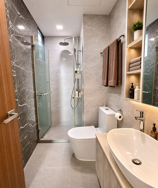 Hillview Regency, 26 Bukit Batok East Avenue 2, 3 Bedrooms, 1,119 sqft, Condominium For Sale, by Denny Lim, 500241284 - PropertyGuru.com.sg
