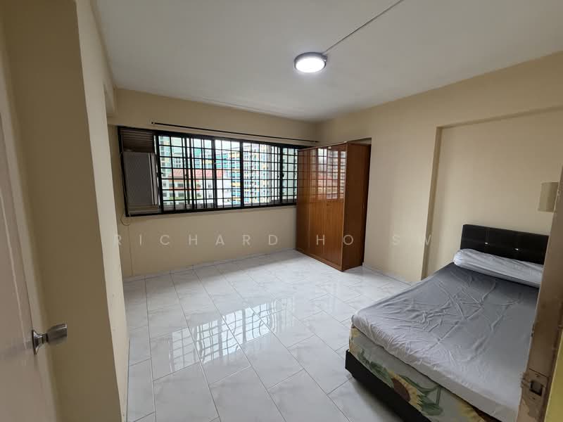 295 Choa Chu Kang Avenue 2, 295 Choa Chu Kang Avenue 2, 3 Bedrooms, 1,119 sqft, HDB Flat For Sale, by Richard Ho SW, 500241291 - Bedroom - PropertyGuru.com.sg