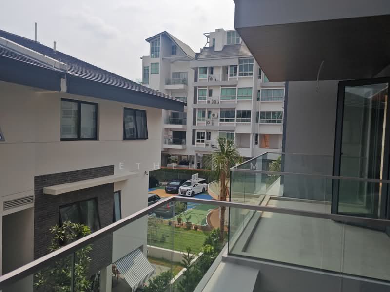 The Shorefront, 165A Jln. Loyang Besar, Changi Airport / Changi Village, 3 Bedrooms, 926 sqft, Apartment For Sale, by Ethel Lim, 500241300 - Balcony - PropertyGuru.com.sg