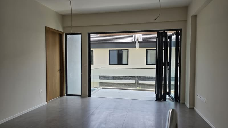 The Shorefront, 165A Jln. Loyang Besar, Changi Airport / Changi Village, 3 Bedrooms, 926 sqft, Apartment For Sale, by Ethel Lim, 500241300 - Balcony - PropertyGuru.com.sg