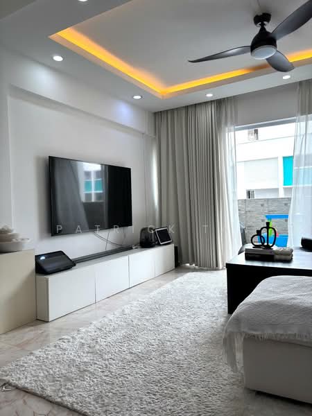 340 Jurong East Avenue 1, 340 Jurong East Avenue 1, 3 Bedrooms, 1,485 sqft, HDB Flat For Sale, by Patrick Tan, 500241304 - Living Room - PropertyGuru.com.sg