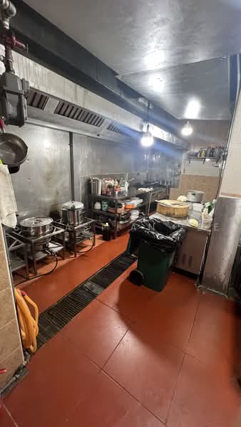 Outram Road F&B 欧南路黄金餐饮旺铺, Outram Road, Alexandra / Commonwealth, 1,400 sqft, Food & Beverage For Rent, by Sebastian Lee, 500241318 - Kitchen - CommercialGuru.com.sg