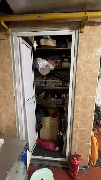Outram Road F&B 欧南路黄金餐饮旺铺, Outram Road, Alexandra / Commonwealth, 1,400 sqft, Food & Beverage For Rent, by Sebastian Lee, 500241318 - Interior - CommercialGuru.com.sg