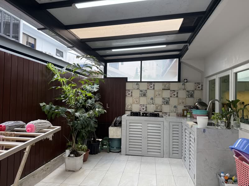 LANDED7772@GOOD PRICE COSY SEMI D AT SUNRISE, Sunrise Villa, Seletar / Yio Chu Kang, 4 Bedrooms, 2,800 sqft, Semi-Detached House For Sale, by K L Goh, 500241323 - Kitchen - PropertyGuru.com.sg